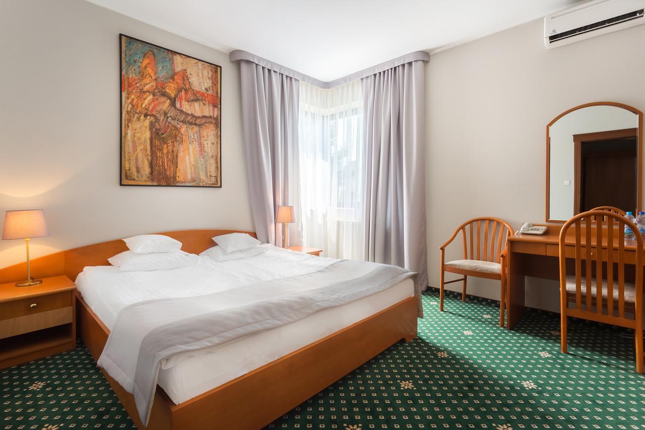 Hotel T&T Poznan Exterior foto