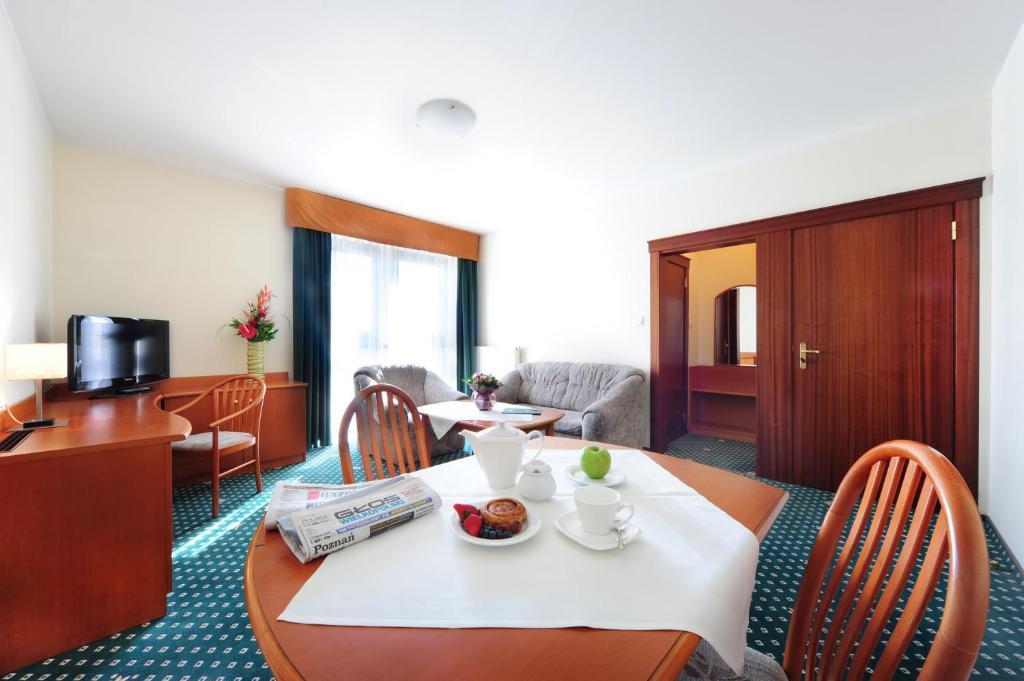 Hotel T&T Poznan Habitación foto